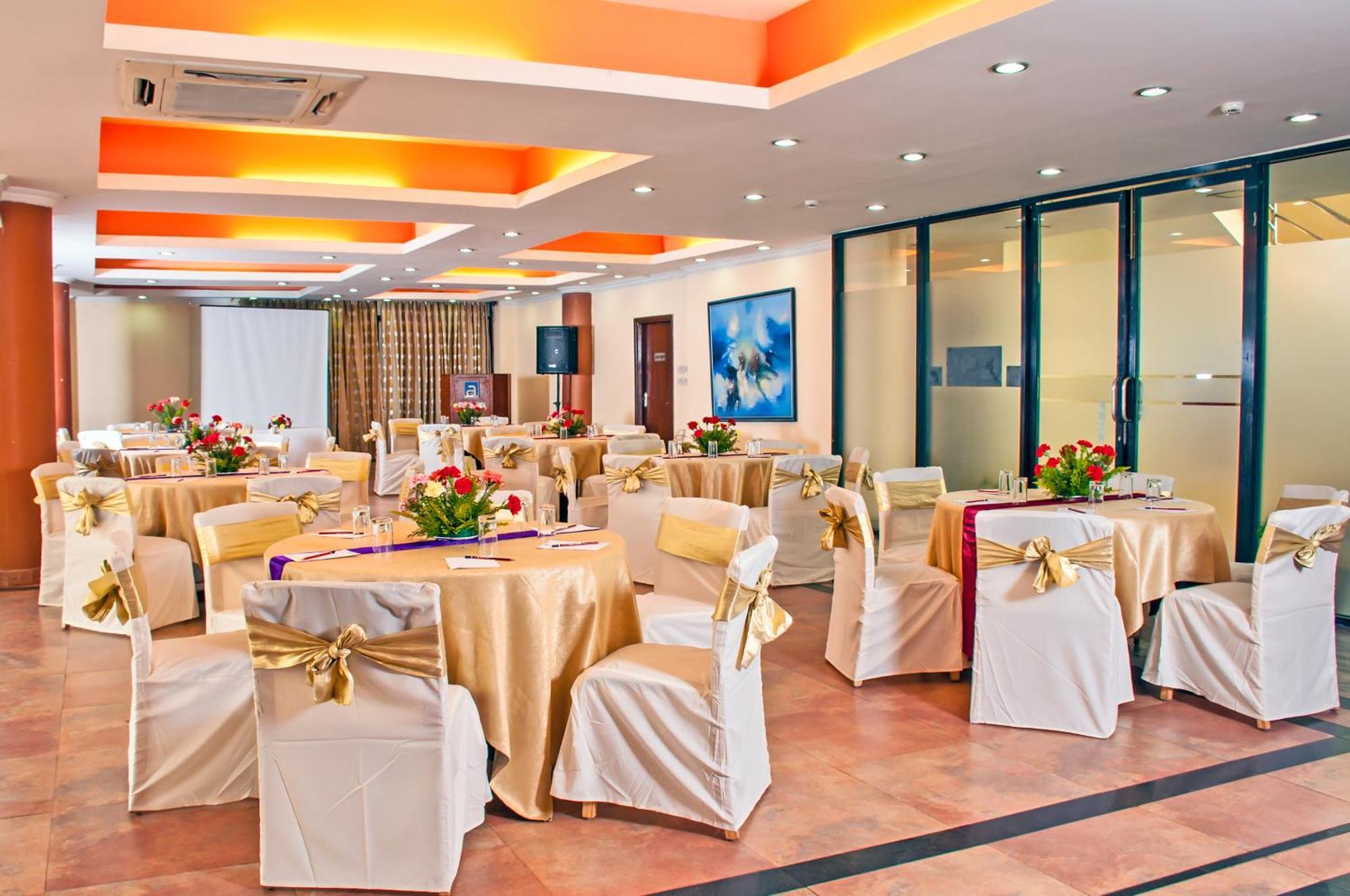 Airport Hotel Kathmandu Exterior photo