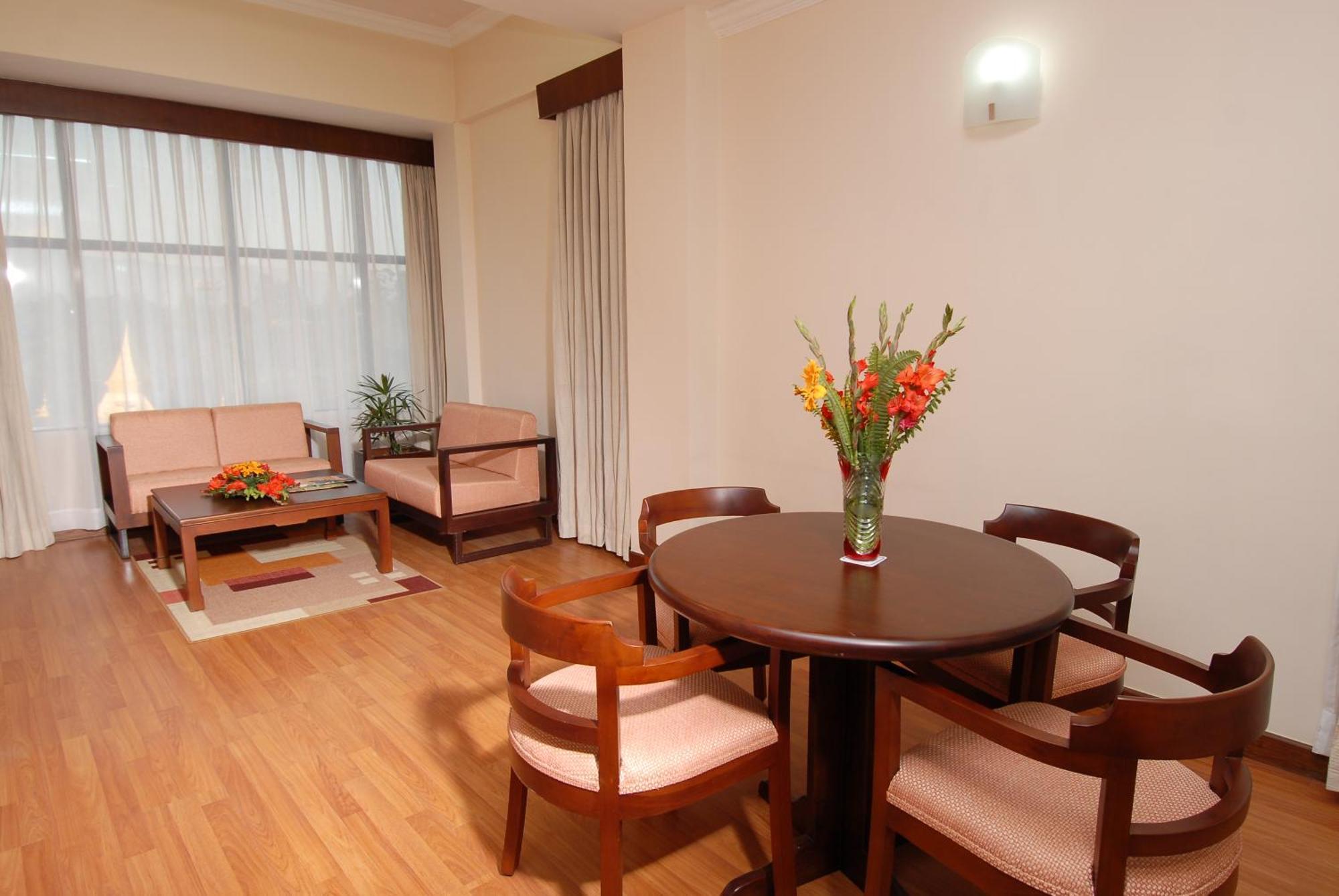 Airport Hotel Kathmandu Exterior photo
