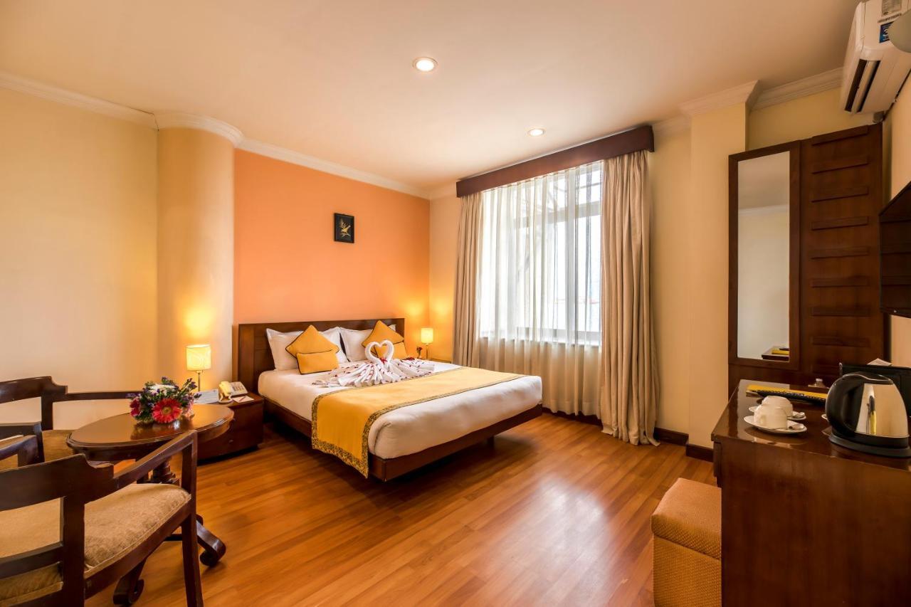 Airport Hotel Kathmandu Exterior photo
